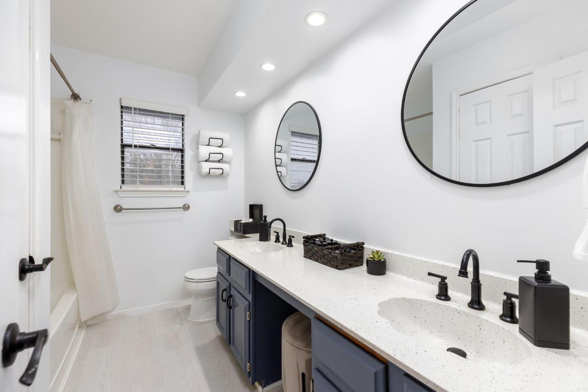 Timeless-Texas-Inn - Heated Pool Oasis & Lux Vibe Round Rock Luaran gambar